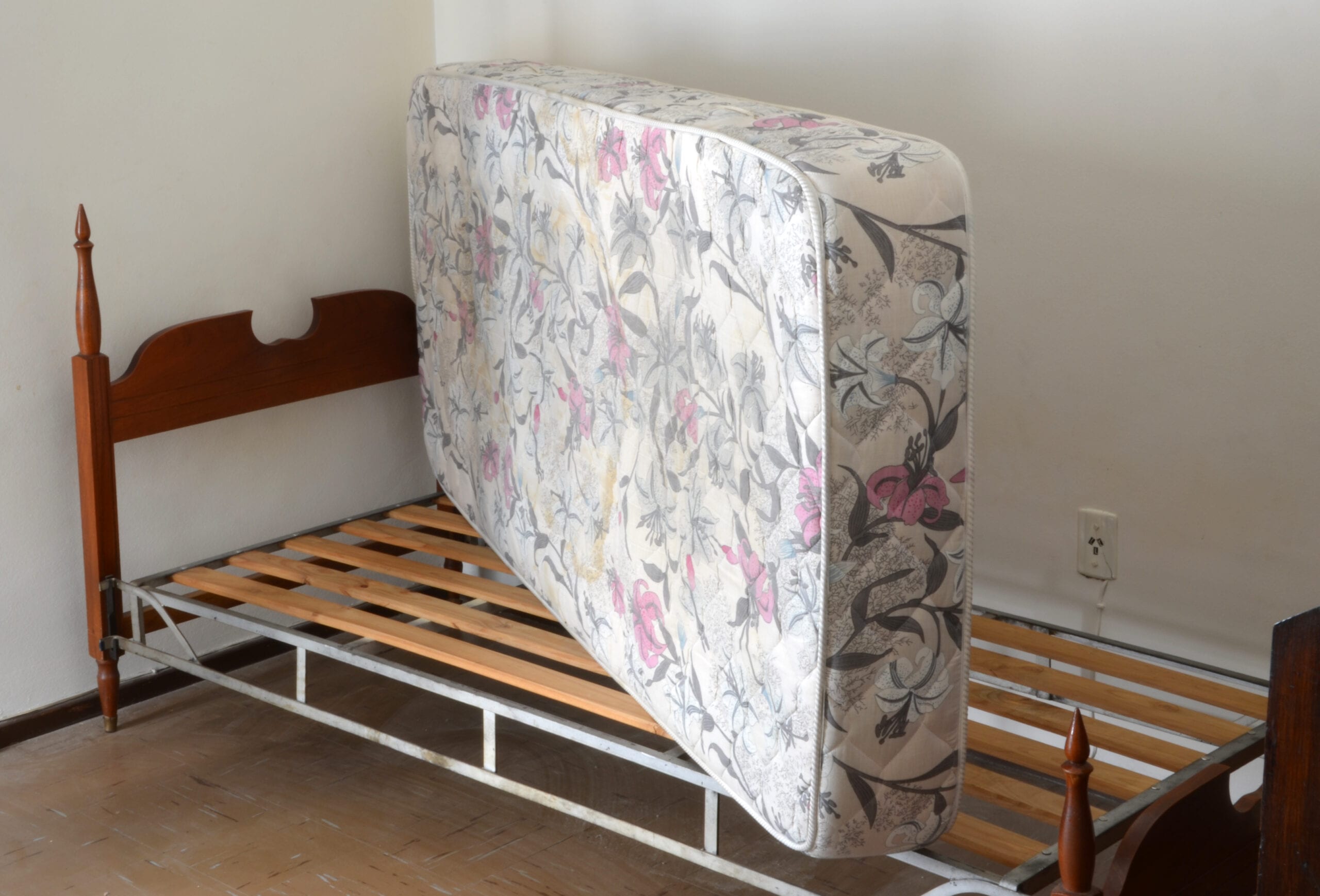 How To Get Rid Of An Old Mattress, Get Rid Of Old Bed Frame