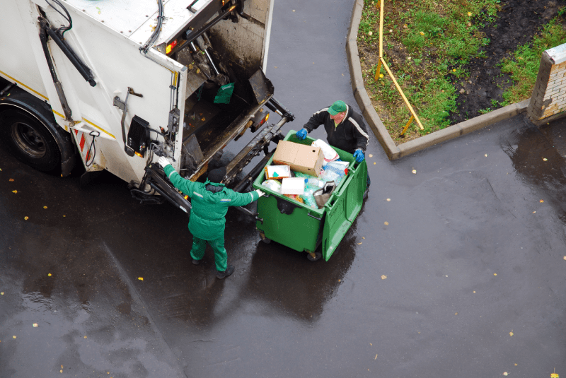 Ways Businesses Benefit From Outsourcing Junk Removal